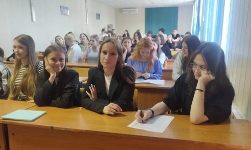 Об опасности взрывоопасных предметов на улице